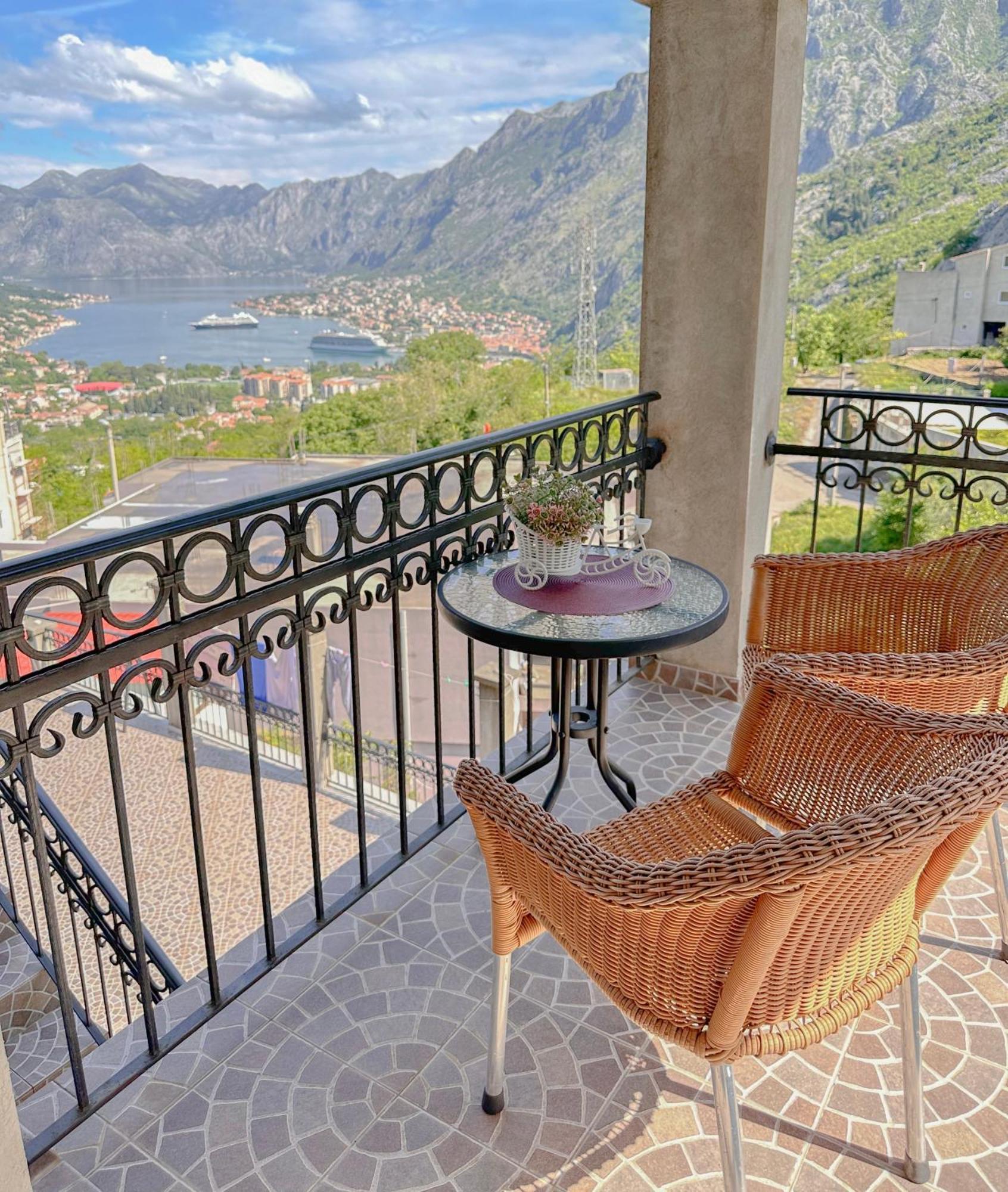 Apartmani Vasilije Kotor Exterior photo
